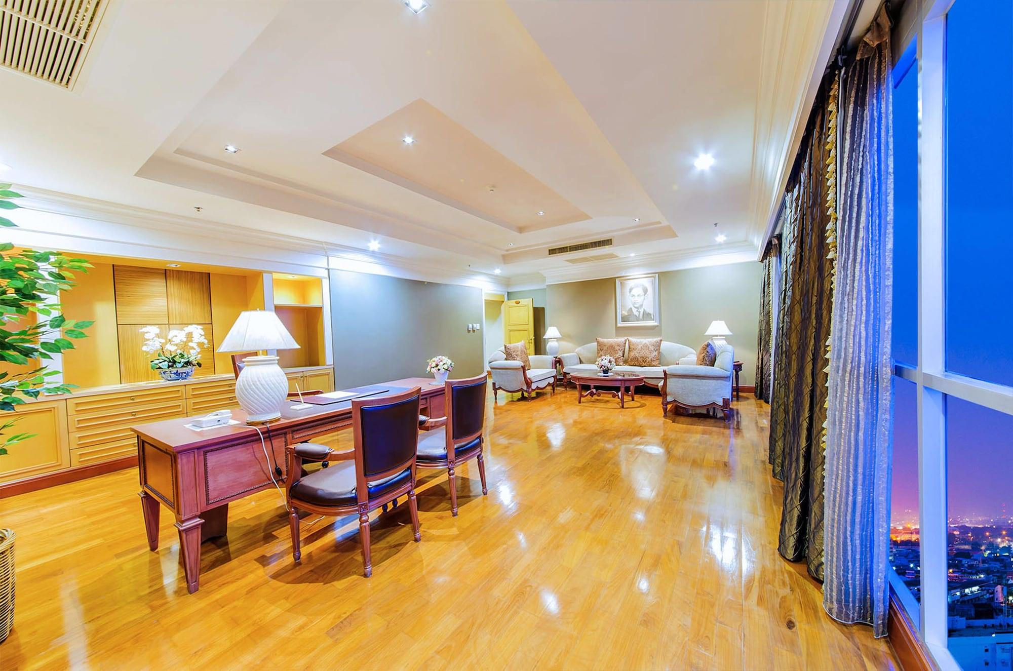 Prince Suites Residence Managed By Prince Palace Bangkok Exterior foto